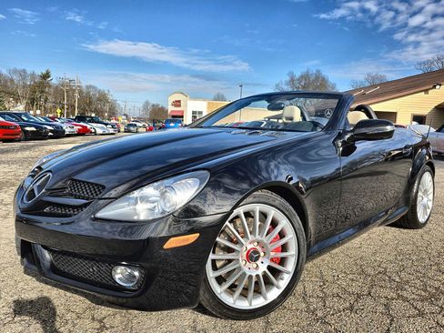 Used 2011 Mercedes-Benz SLK 300 image 1