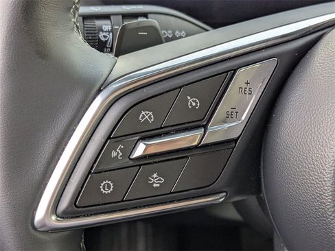 Used 2025 Buick Enclave Preferred image 25