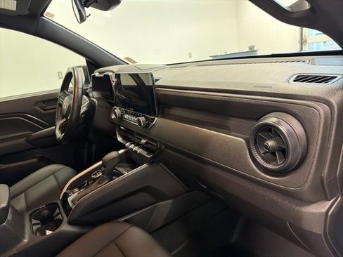 Used 2025 Chevrolet Colorado Trail Boss image 34