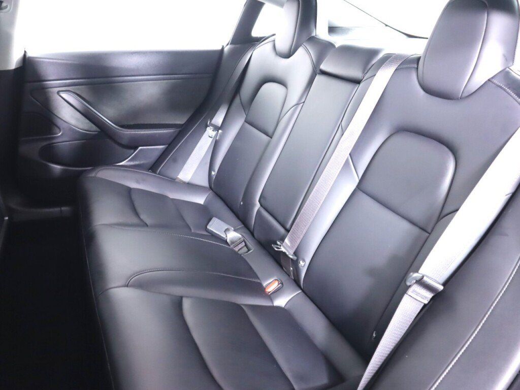 Used 2018 Tesla Model 3 Long Range RWD image 30