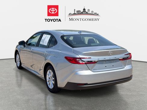 Used 2025 Toyota Camry LE w/ Convenience Package FWD image 5
