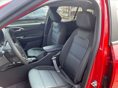 New 2026 Chevrolet Trax LT w/ Driver Confidence Package FWD image 11