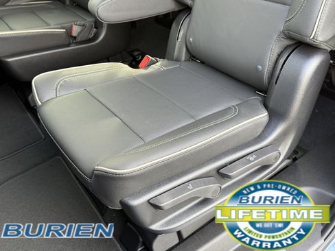 New 2026 Chevrolet Suburban Premier image 31