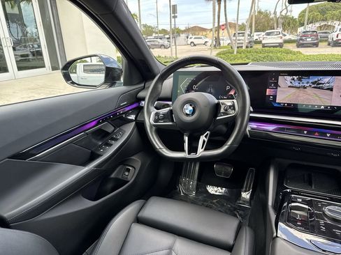 Used 2025 BMW 540i xDrive image 22