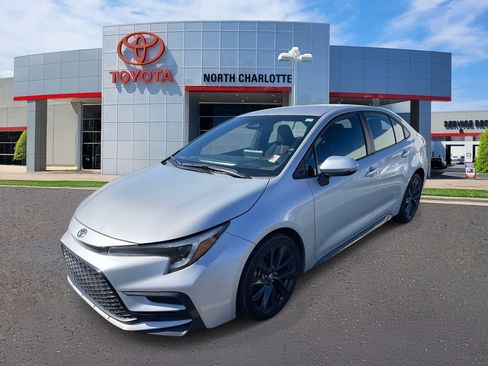 Used 2023 Toyota Corolla SE image 5