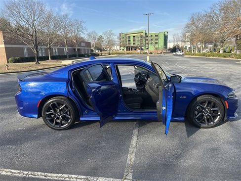 Used 2022 Dodge Charger R/T w/ Blacktop Package image 23