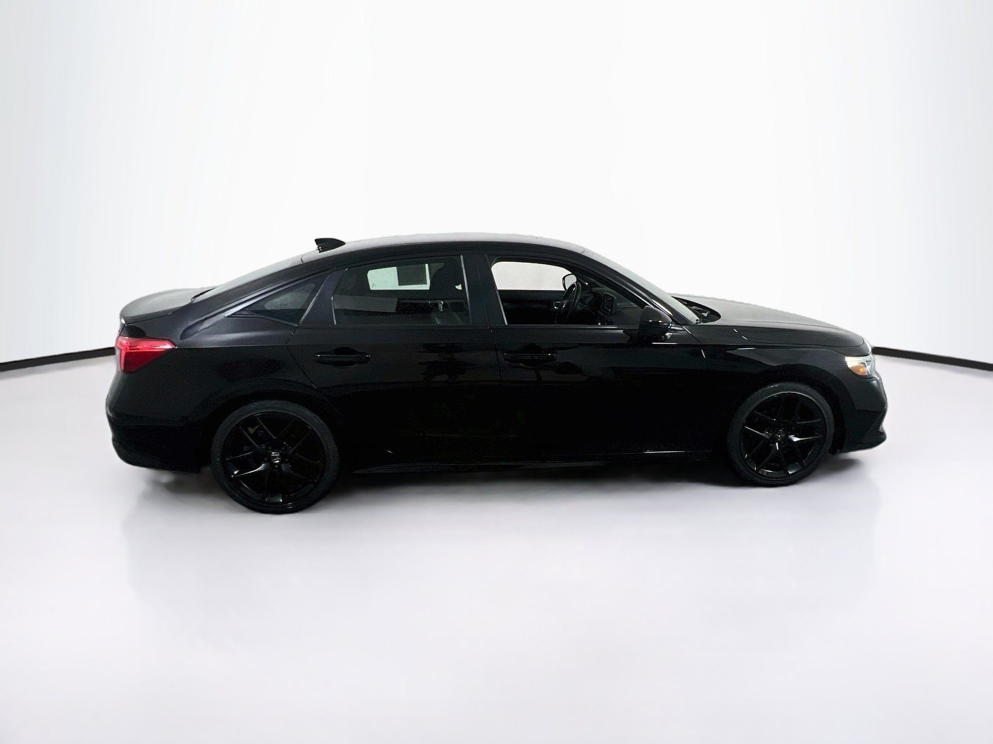 Used 2023 Honda Civic Sport image 4