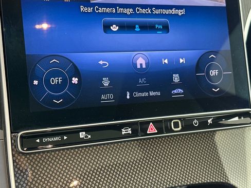 Used 2023 Mercedes-Benz C 300 Sedan image 18