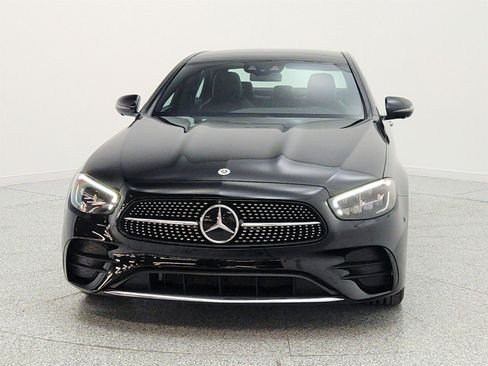 Used 2022 Mercedes-Benz E 350 Sedan image 2