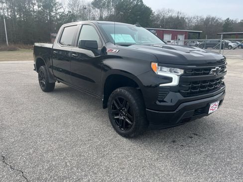 Used 2024 Chevrolet Silverado 1500 LT Trail Boss image 9