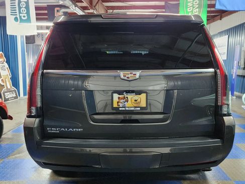 Used 2020 Cadillac Escalade Luxury w/ LPO, Radiant Package image 75