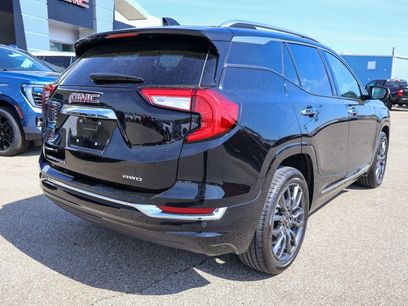 Used 2024 GMC Terrain Denali w/ Black Diamond Edition