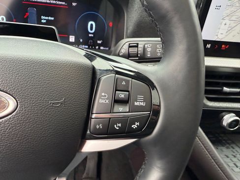 Used 2025 Ford Explorer Platinum w/ LUX Leather Package image 31