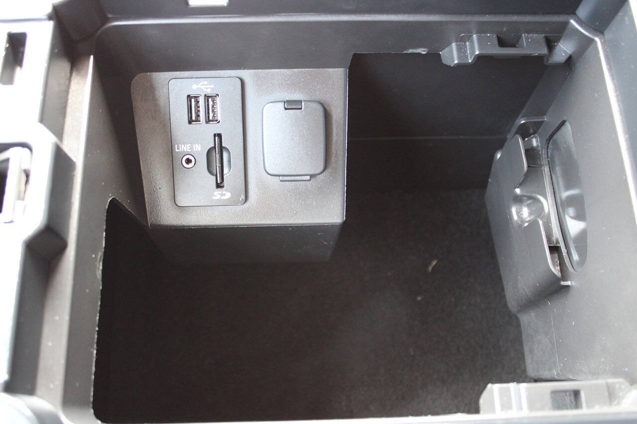 Used 2015 Ford Expedition EL Platinum AWD/4WD image 38