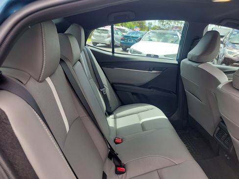 Used 2025 Toyota Camry SE FWD image 16