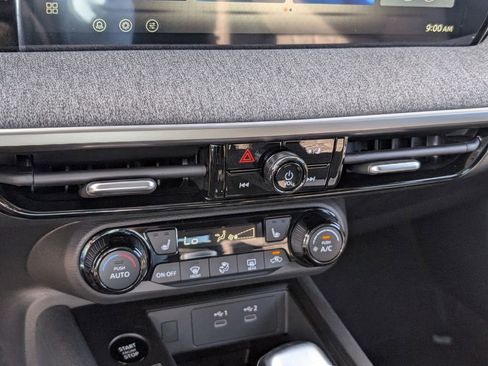 New 2026 Nissan Kicks SV w/ SV Premium Package image 17