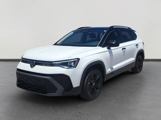 Used 2025 Volkswagen Taos SE FWD video 1