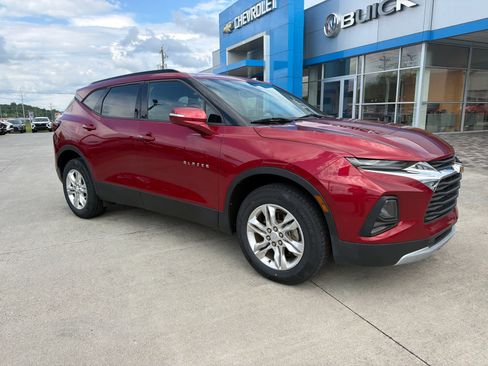Used 2019 Chevrolet Blazer LT FWD image 1
