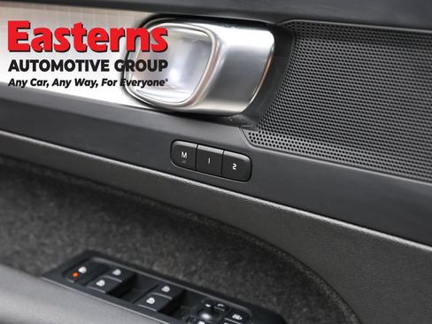 Used 2024 Volvo XC40 B5 Core AWD/4WD image 21