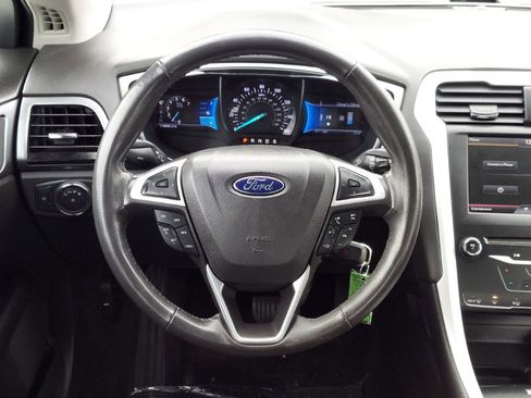 Used 2014 Ford Fusion SE image 12