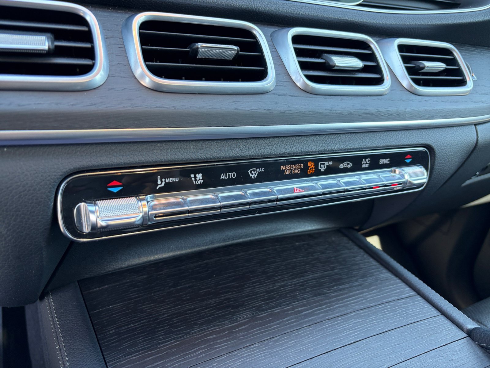 Certified 2020 Mercedes-Benz GLE 350 4MATIC image 31