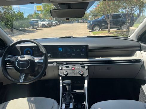 Used 2025 Hyundai Tucson SE FWD image 12