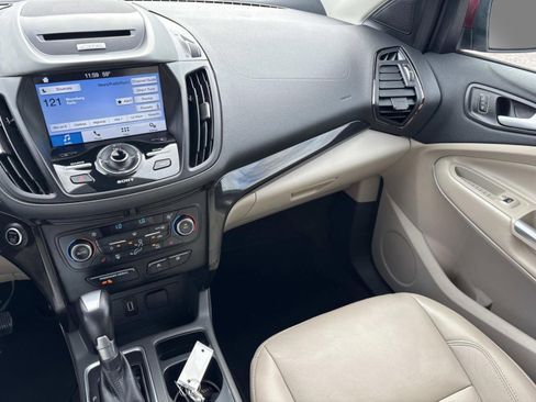 Used 2017 Ford Escape Titanium image 13