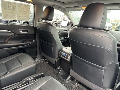 Used 2019 Toyota Highlander Limited image 42