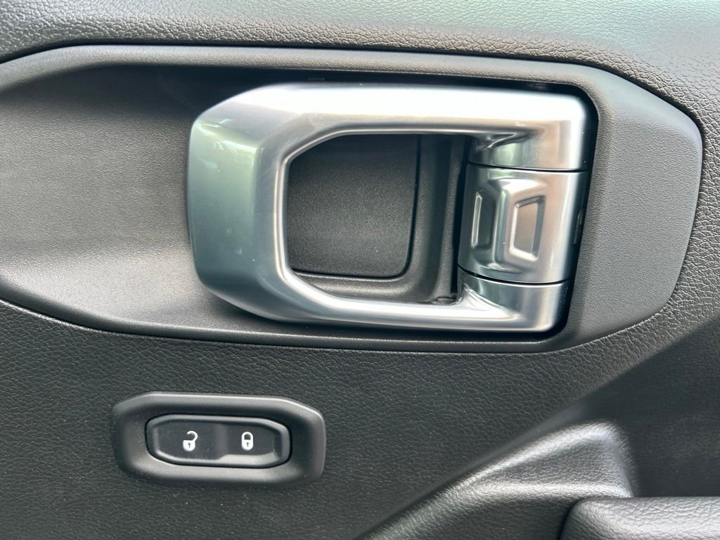 New 2026 Jeep Gladiator Sport AWD/4WD image 17