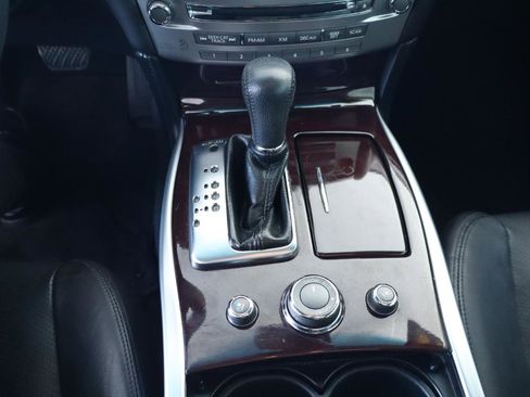 Used 2017 INFINITI Q70 L 3.7 AWD/4WD image 19
