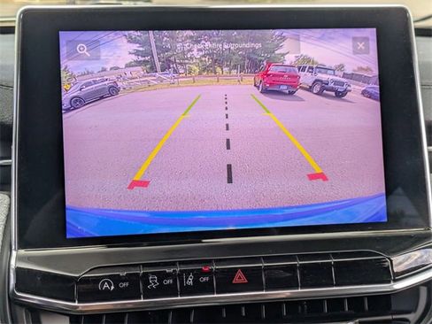 Used 2022 Jeep Compass Latitude image 24