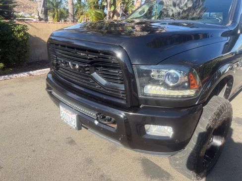 Used 2018 RAM 2500 Laramie w/ Sport Appearance Group AWD/4WD image 5