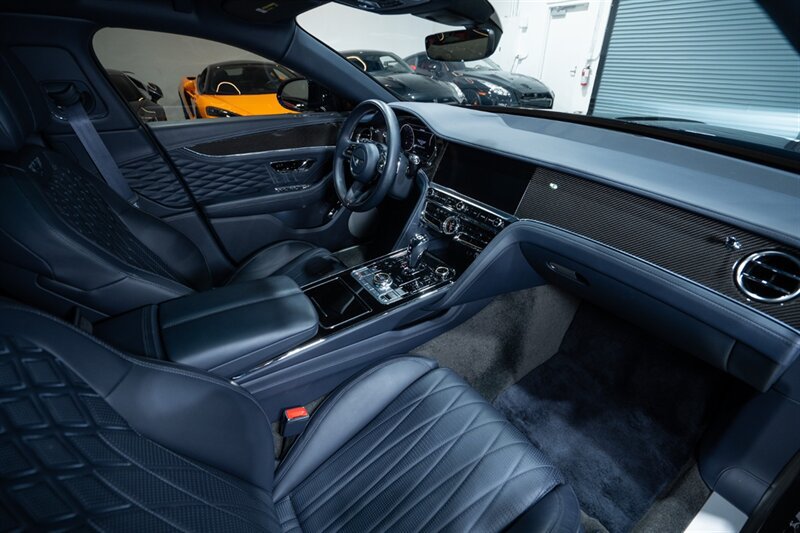 Used 2022 Bentley Flying Spur W12 AWD/4WD image 34