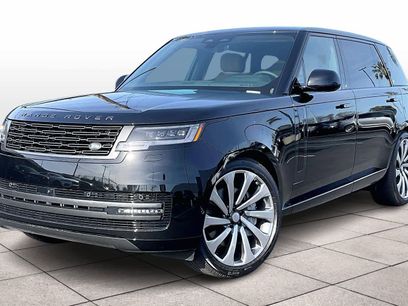New 2025 Land Rover Range Rover Long Wheelbase SE