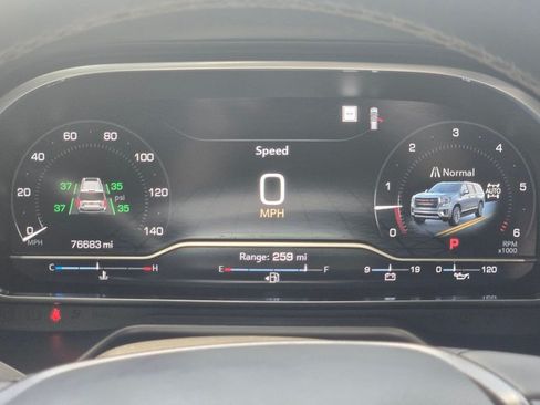 Used 2023 GMC Yukon XL AT4 w/ Technology Package AWD/4WD image 13