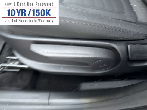 Used 2023 Hyundai Santa Cruz SE image 15