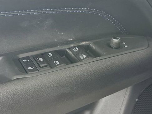 New 2026 Jeep Compass Latitude image 17