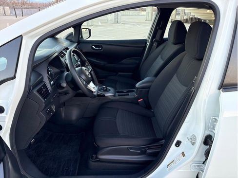 Used 2024 Nissan Leaf S image 10