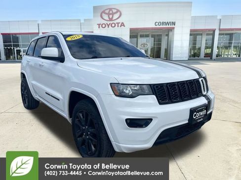 Used 2019 Jeep Grand Cherokee Altitude AWD/4WD image 1