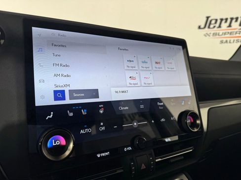 Used 2024 Lexus GX 550 w/ Cold Area Package AWD/4WD image 22
