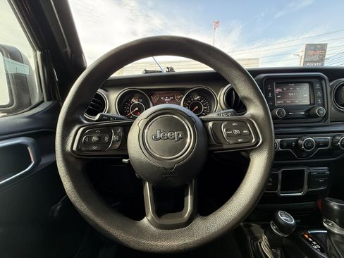 Used 2020 Jeep Gladiator Sport AWD/4WD image 32
