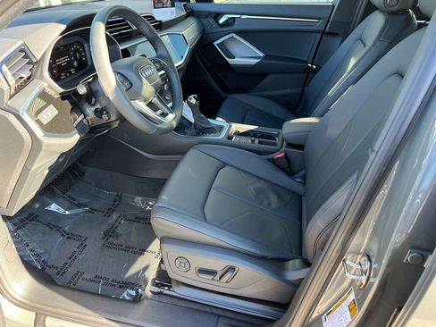 New 2025 Audi Q3 2.0T Premium image 9