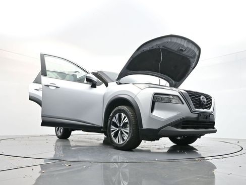 Used 2023 Nissan Rogue SV image 33