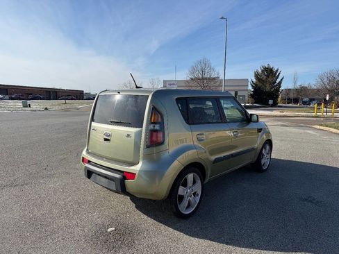 Used 2010 Kia Soul ! image 4