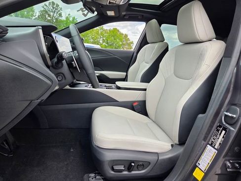 Used 2024 Lexus RX 350 Premium w/ Convenience Package image 9