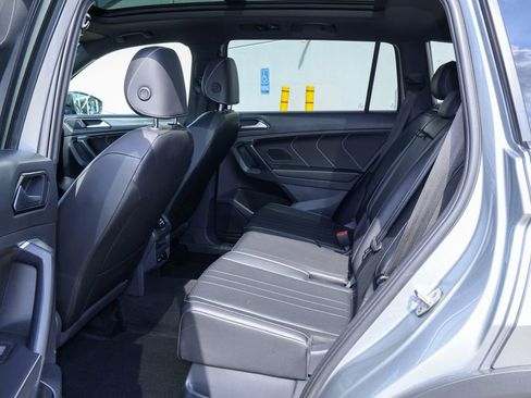 Used 2023 Volkswagen Tiguan SE R-Line image 21