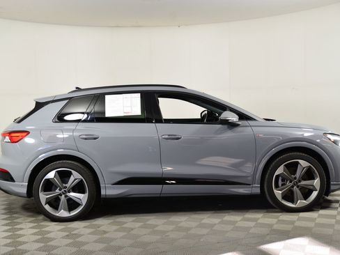 Used 2024 Audi Q4 e-tron Premium Plus image 7