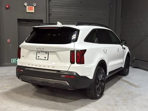 Used 2022 Kia Sorento S w/ Panoramic Sunroof Package AWD/4WD image 4