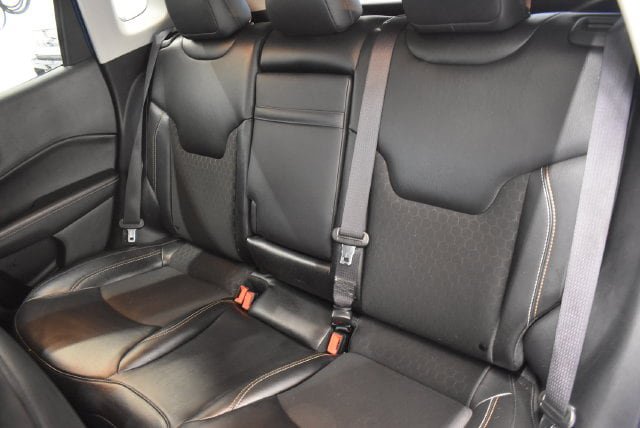 Used 2020 Jeep Compass Latitude w/ Cold Weather Group AWD/4WD image 7