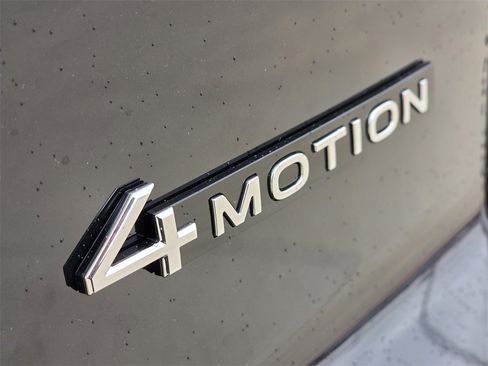 New 2026 Volkswagen Atlas Cross Sport SEL R-Line image 10